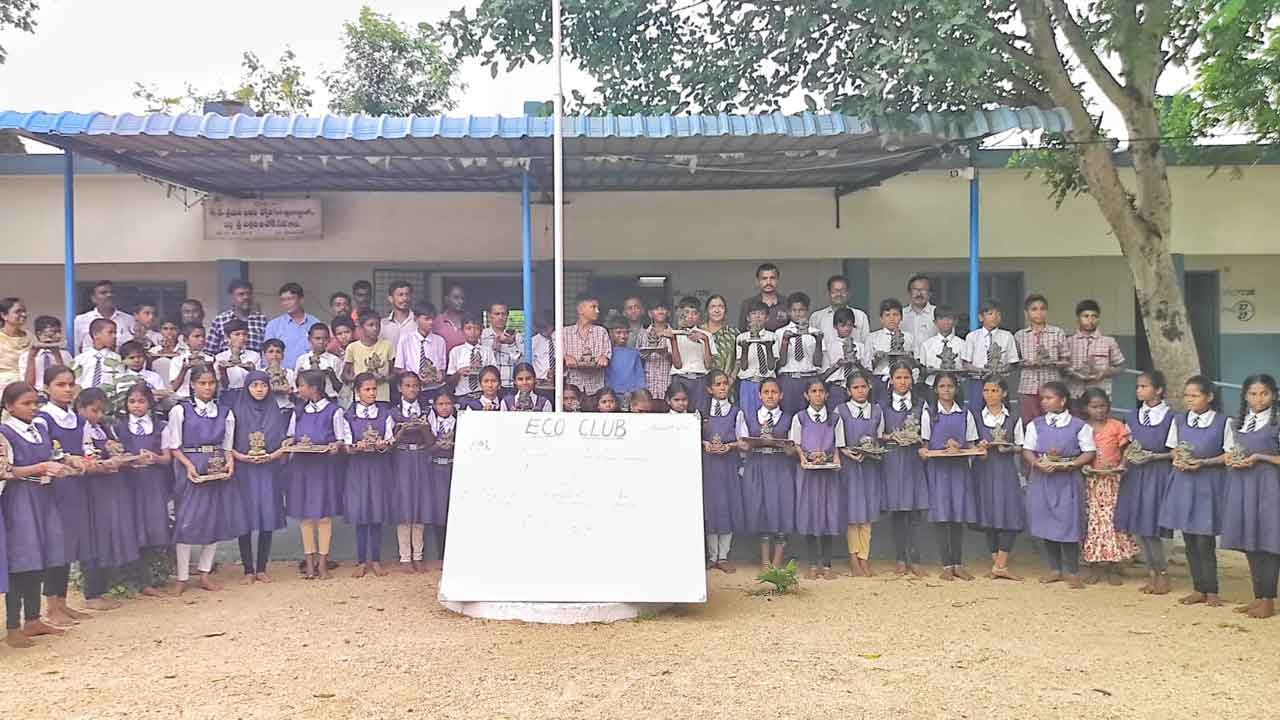 Clay Ganesha | మట్టి గణపతిని పూజిద్దాం.. పర్యావరణాన్ని కాపాడుదాం