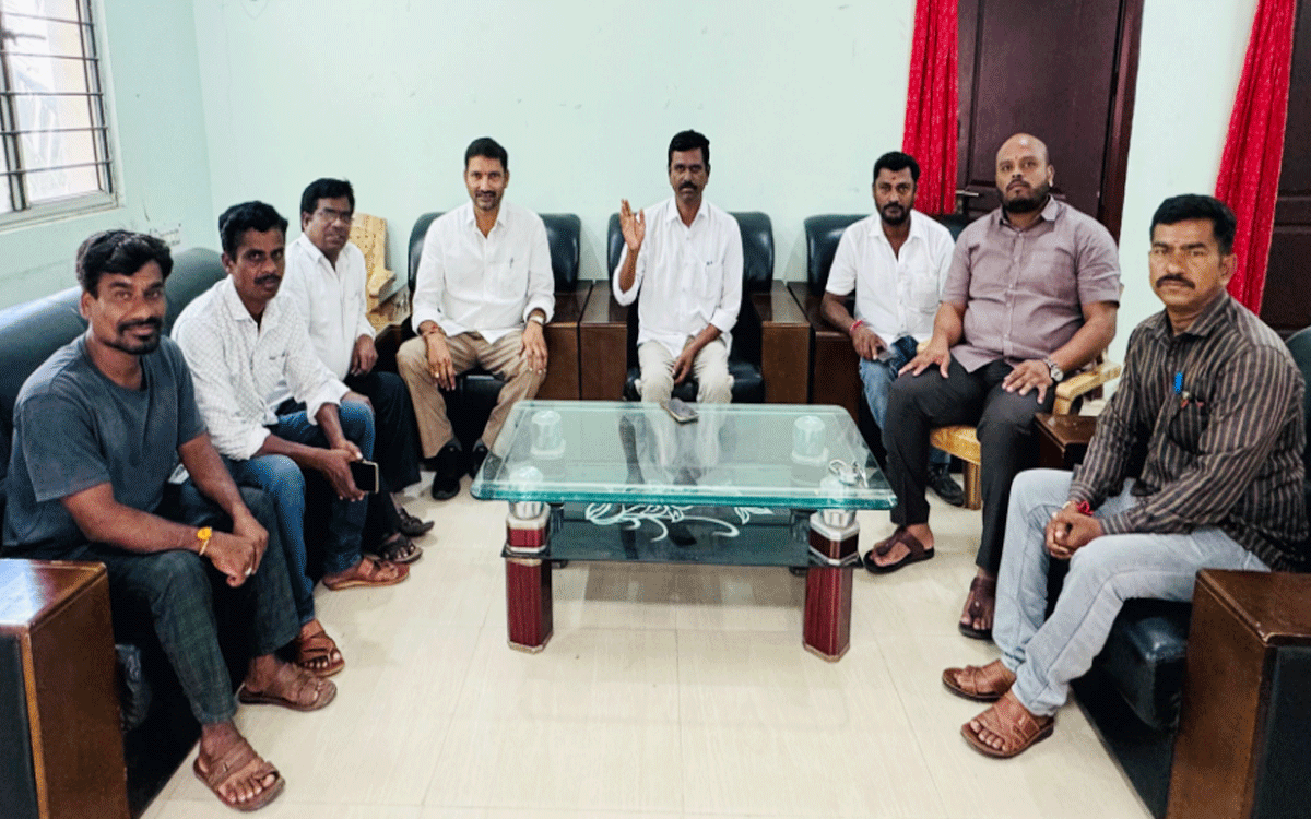 Bibinagar : బీసీ రిజర్వేషన్లపై ప్ర‌జ‌ల‌ను మోసం చేస్తున్న కాంగ్రెస్ : పిట్టల అశోక్‌