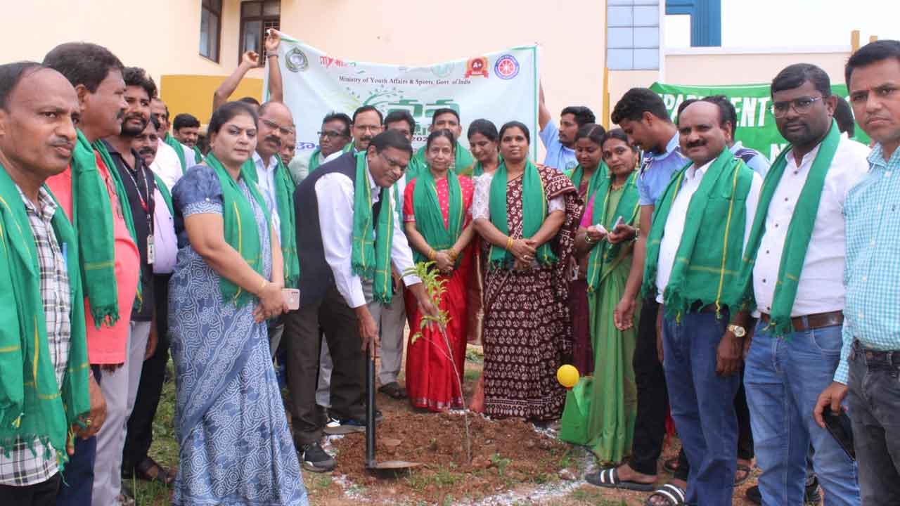 KU VC Pratap Reddy | పర్యావరణ పరిరక్షణకు మొక్కల పెంపకమే మార్గం : కేయూ వీసీ ప్రతాప్రెడ్డి