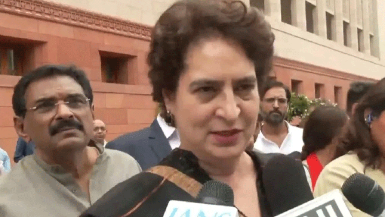 Priyanka Gandhi: నిజ‌మైన భార‌తీయులెవ‌రో చెప్పేది జ‌డ్జీలు కాదు: ప్రియాంకా గాంధీ