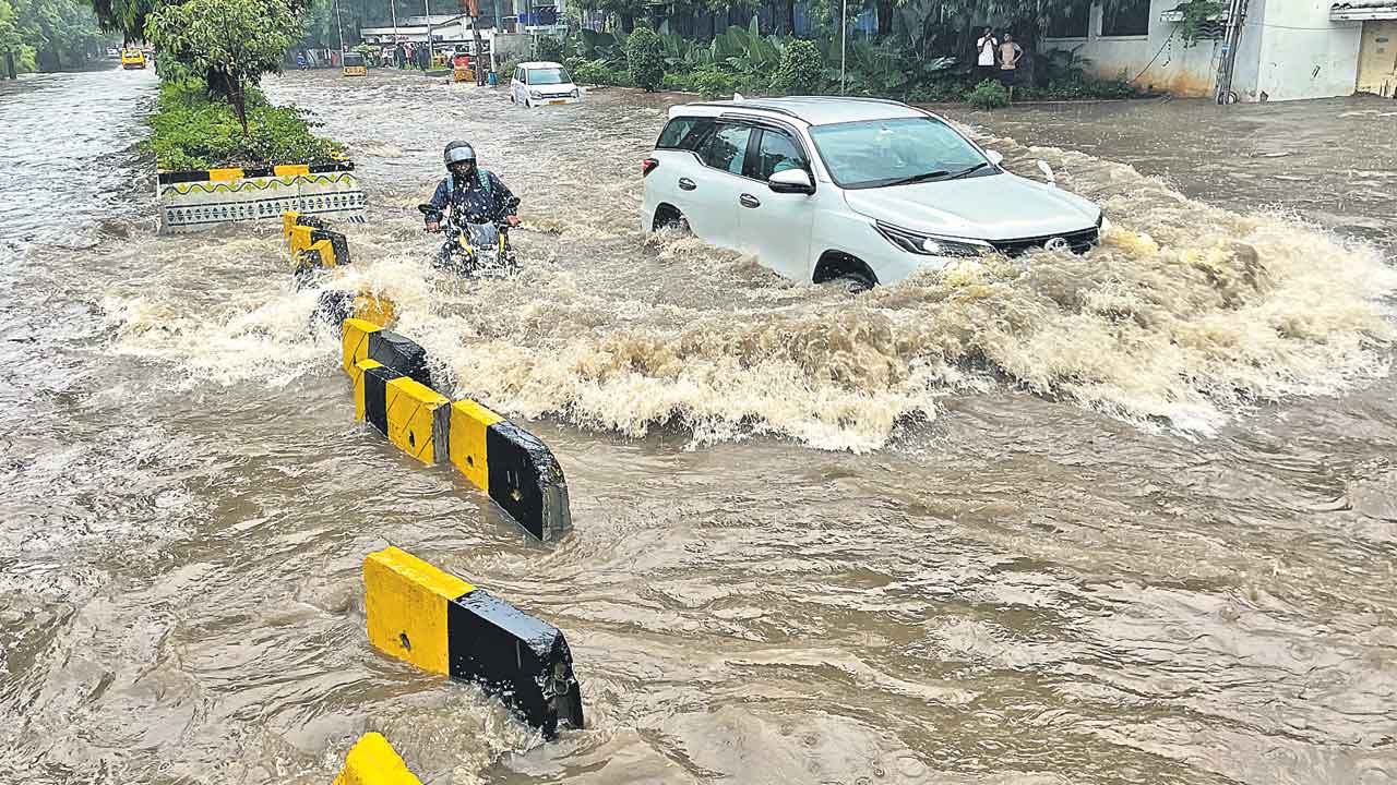 వాన పడిందా.. హైడ్రా గాయబ్‌