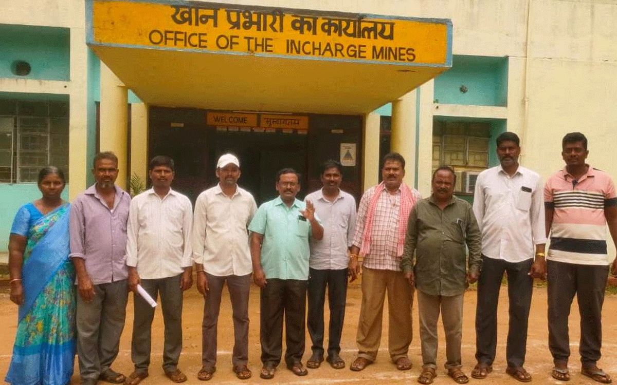 Karepalli : రైల్వే కాంట్రాక్ట్ కార్మికులకు పనులు కల్పించాలి : టీయూసీఐ