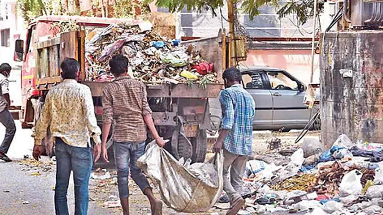 GHMC | పారిశుధ్య సమస్యలా? వాట్సాప్‌ నం. 81259 66586