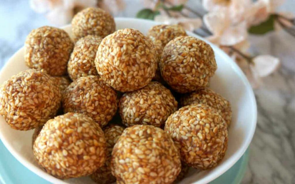 Sesame Jaggery Laddu