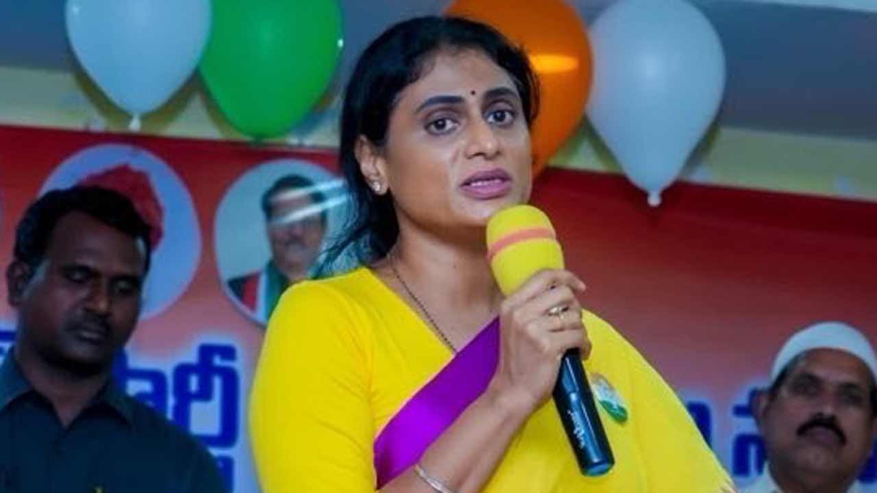 YS Sharmila | సూపర్ హిట్ ఎలా అయ్యింది.. ఏపీ సీఎం చంద్రబాబును నిలదీసిన షర్మిల