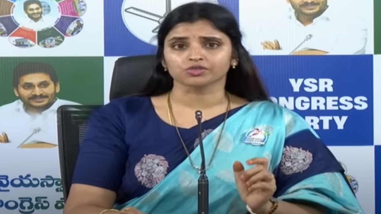 Are Shyamala | బాలయ్య మాటలను టీడీపీ ఎమ్మెల్యేలు ఫాలో అవుతున్నారు.. మహిళల మీద వేధింపులపై ఆరె శ్యామల సెటైర్లు