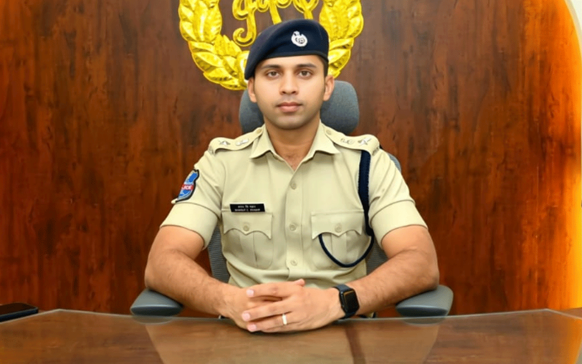 Nilagiri : వినాయక నవరాత్రి ఉత్సవాలు శాంతియుత‌ వాతావరణంలో నిర్వహించుకోవాలి : ఎస్పీ శరత్ చంద్ర పవార్