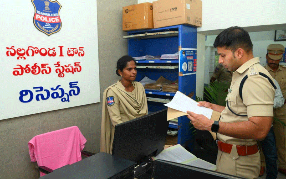 Nalgonda : ఫిర్యాదుల‌పై త‌క్ష‌ణం స్పందించాలి : ఎస్పీ శరత్ చంద్ర పవార్