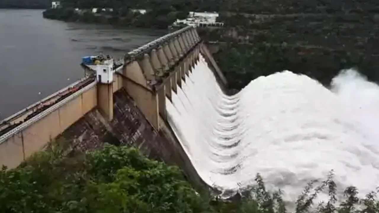 Srisailam | కొనసాగుతున్న కృష్ణమ్మ పరవళ్లు.. శ్రీశైలం ప్రాజెక్టు 10 గేట్లు ఎత్తివేత