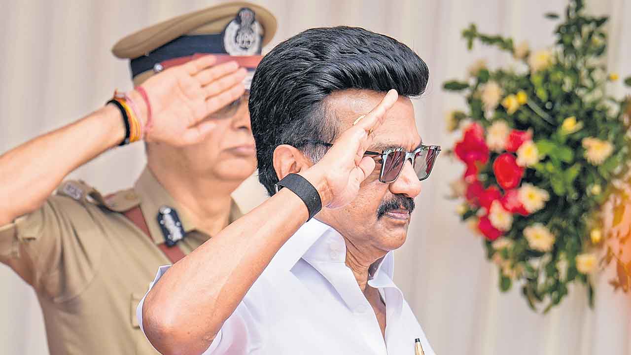 రాష్ర్టాల హక్కులను లాక్కుంటున్న కేంద్రం.. తమిళనాడు సీఎం స్టాలిన్‌ విమర్శ