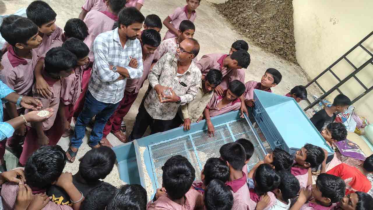 Students Paddy1