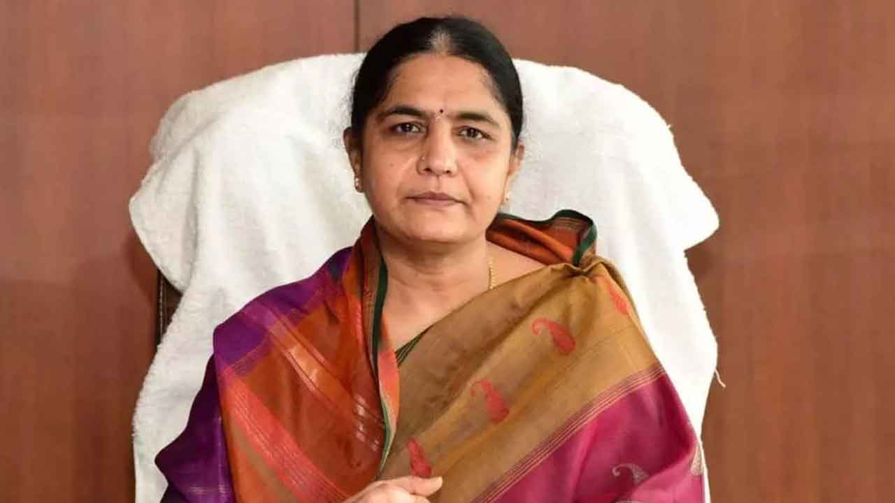 Heavy rains | అత్యవసరం అయితేనే బయటకు వెళ్లండి : ఎమ్మెల్యే సునీత లక్ష్మారెడ్డి