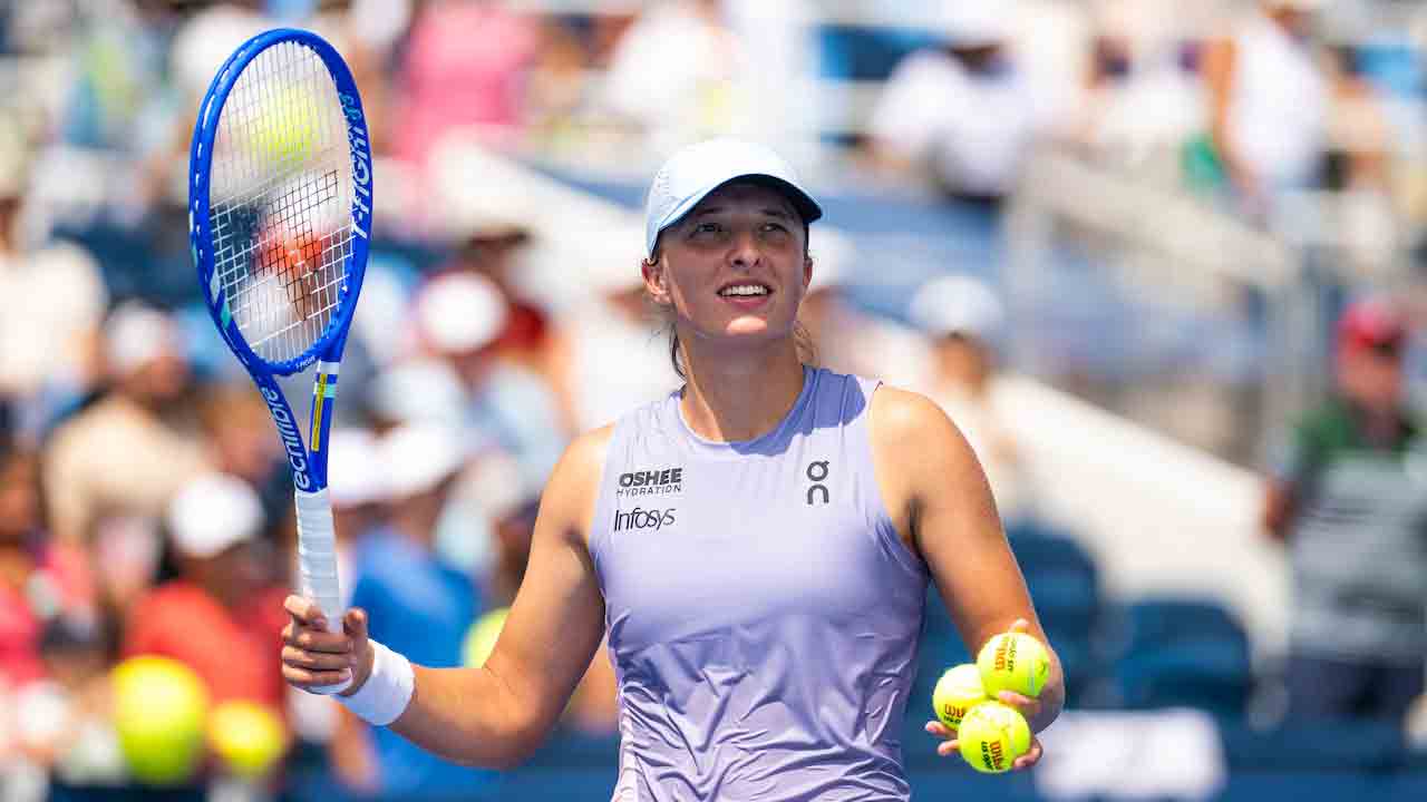 Cincinnati Open| స్వియాటెక్ అలవోకగా.. చెమటోడ్చి ఫైనల్ చేరిన ఇటలీ కెరటం