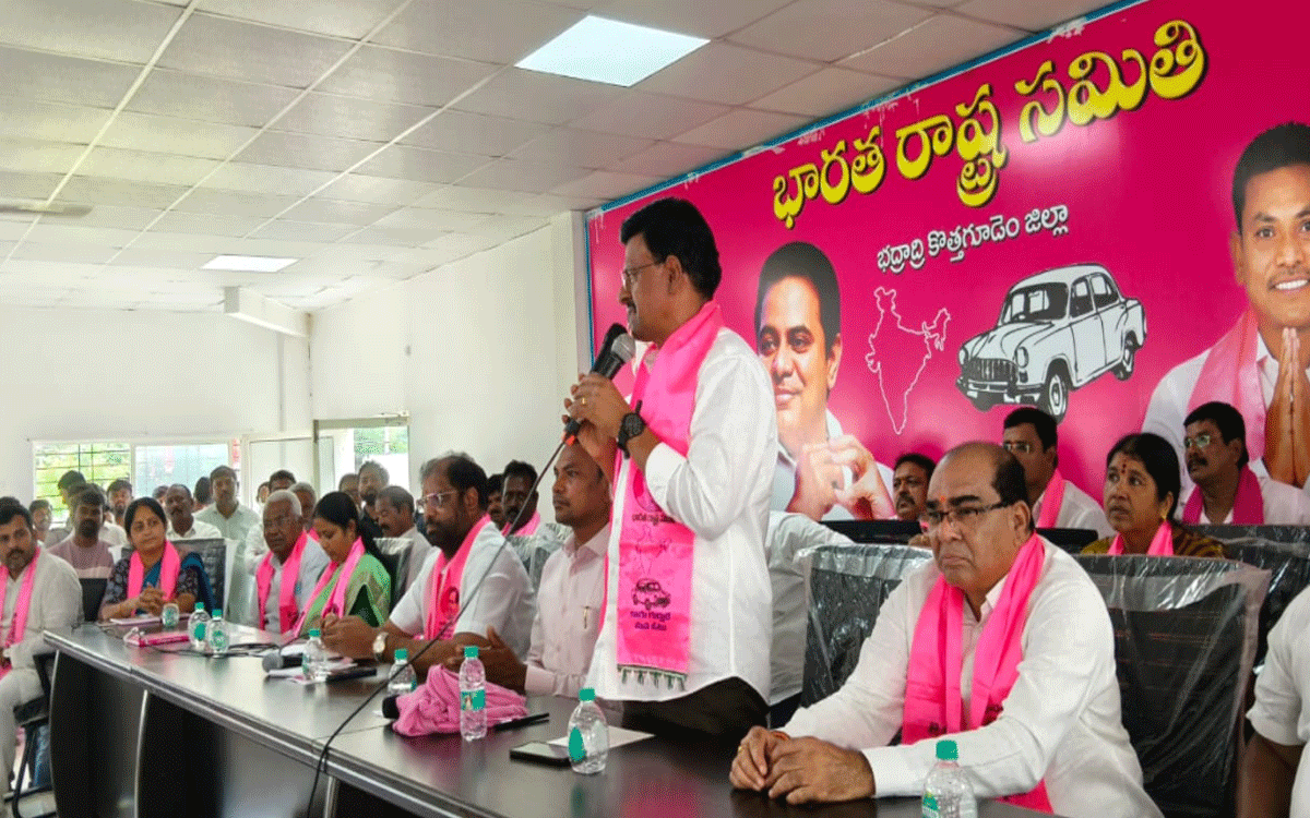 Kothagudem Urban : కాంగ్రెస్ పాలనంటే సెటిల్‌మెంట్లు, రియల్ ఎస్టేట్, కమీషన్లు : ఎంపీ వ‌ద్దిరాజు ర‌విచంద్ర