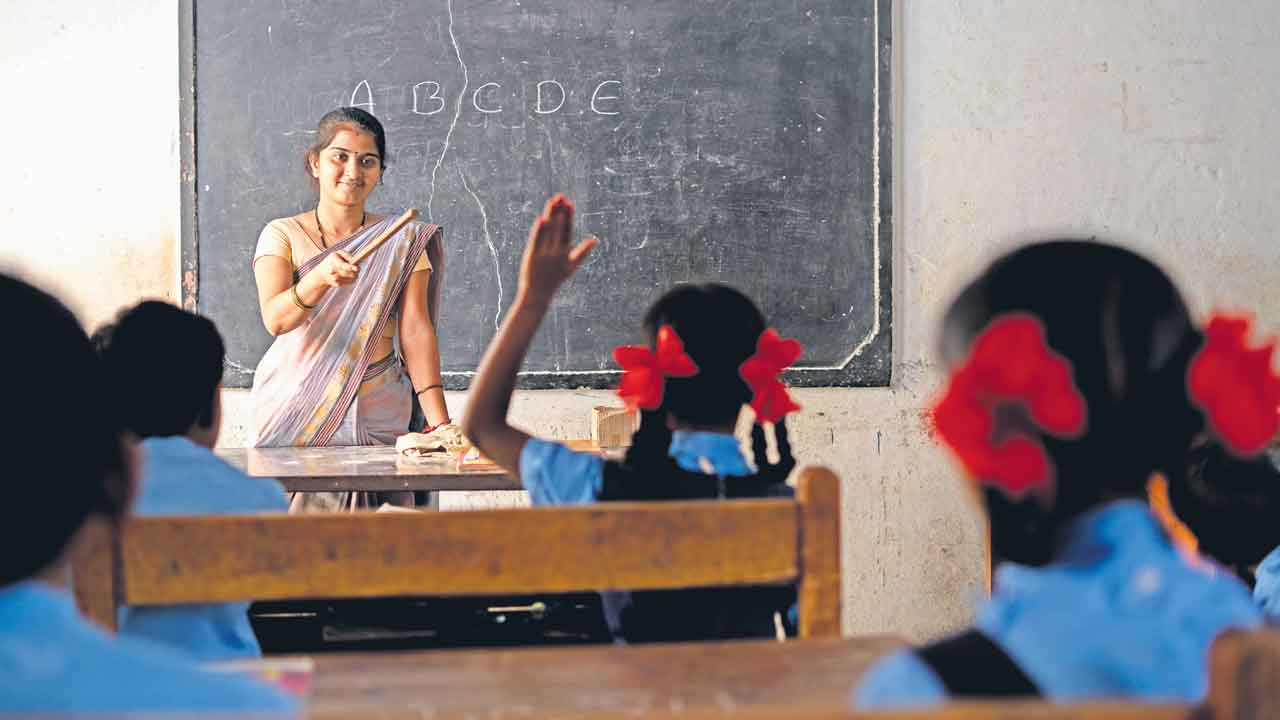 టీచరమ్మలే అధికం!.. గత నాలుగేండ్లుగా వరుసగా పెరుగుదల