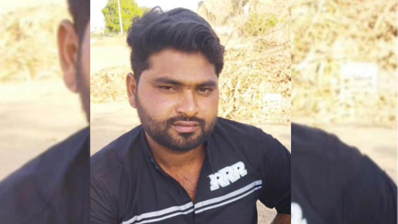 ఇసుక ట్రాక్టర్పై నుంచి పడి యువకుడు దుర్మరణం