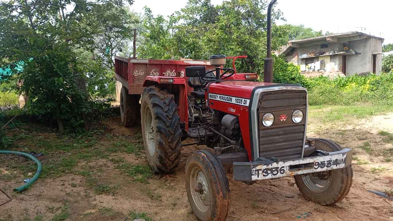 Sanitation | డీజిల్ లేక మూలపడ్డ పంచాయతీ ట్రాక్టర్.. తిమ్మక్కపల్లిలో పారిశుధ్యం అస్తవ్యస్తం