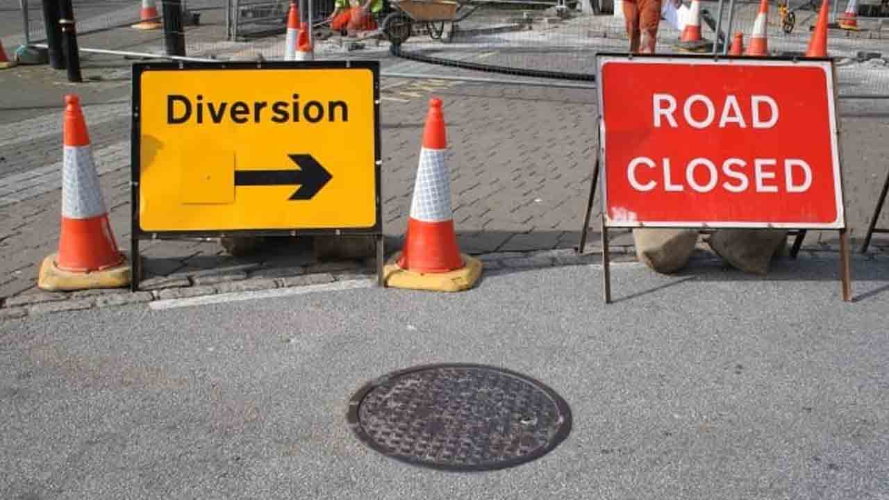 Traffic Alert | భారీ వర్షాలకు కొట్టుకుపోయిన రోడ్డు.. ఎన్‌హెచ్‌ 44పై వాహనాల దారిమళ్లింపు..