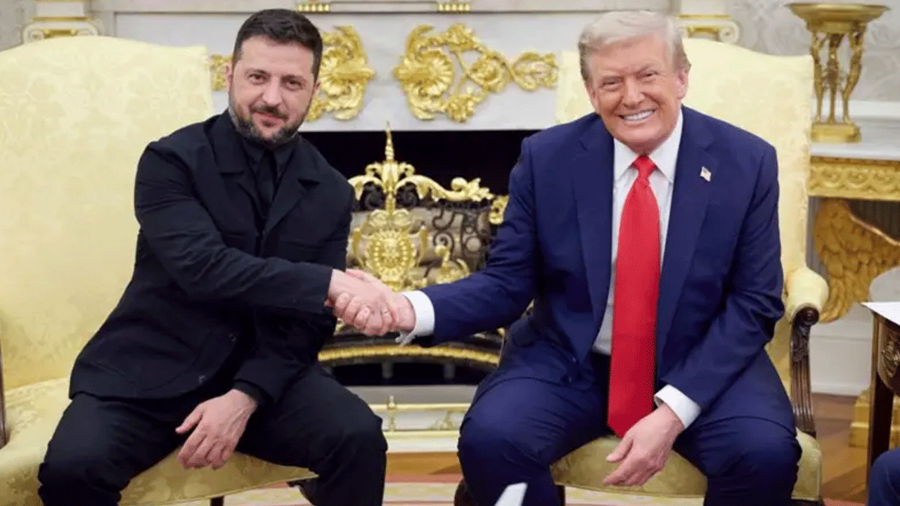 Zelensky: ద్వైపాక్షిక‌మైనా.. త్రైపాక్షిక‌మైనా.. పుతిన్‌తో చ‌ర్చ‌ల‌కు సిద్ధ‌మే :  జెలెన్‌స్కీ