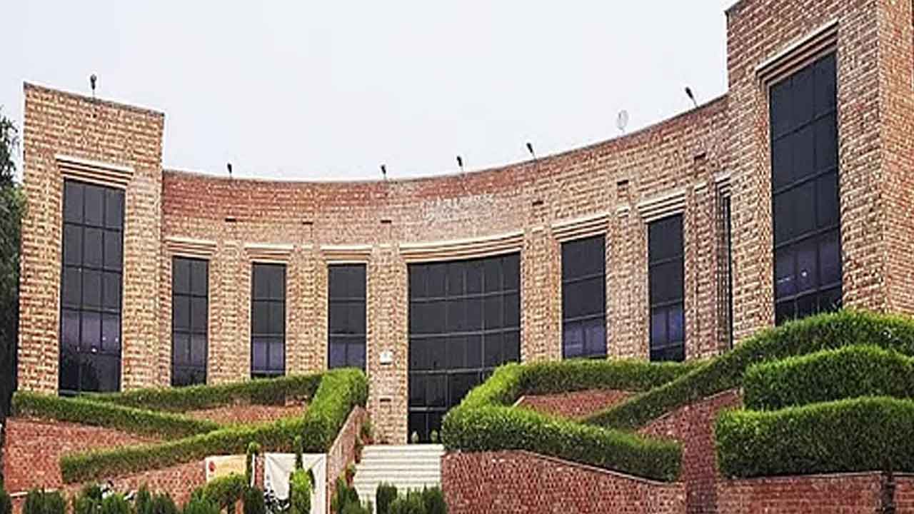 దేశంలో మహిళా వీసీలు 11 శాతమే