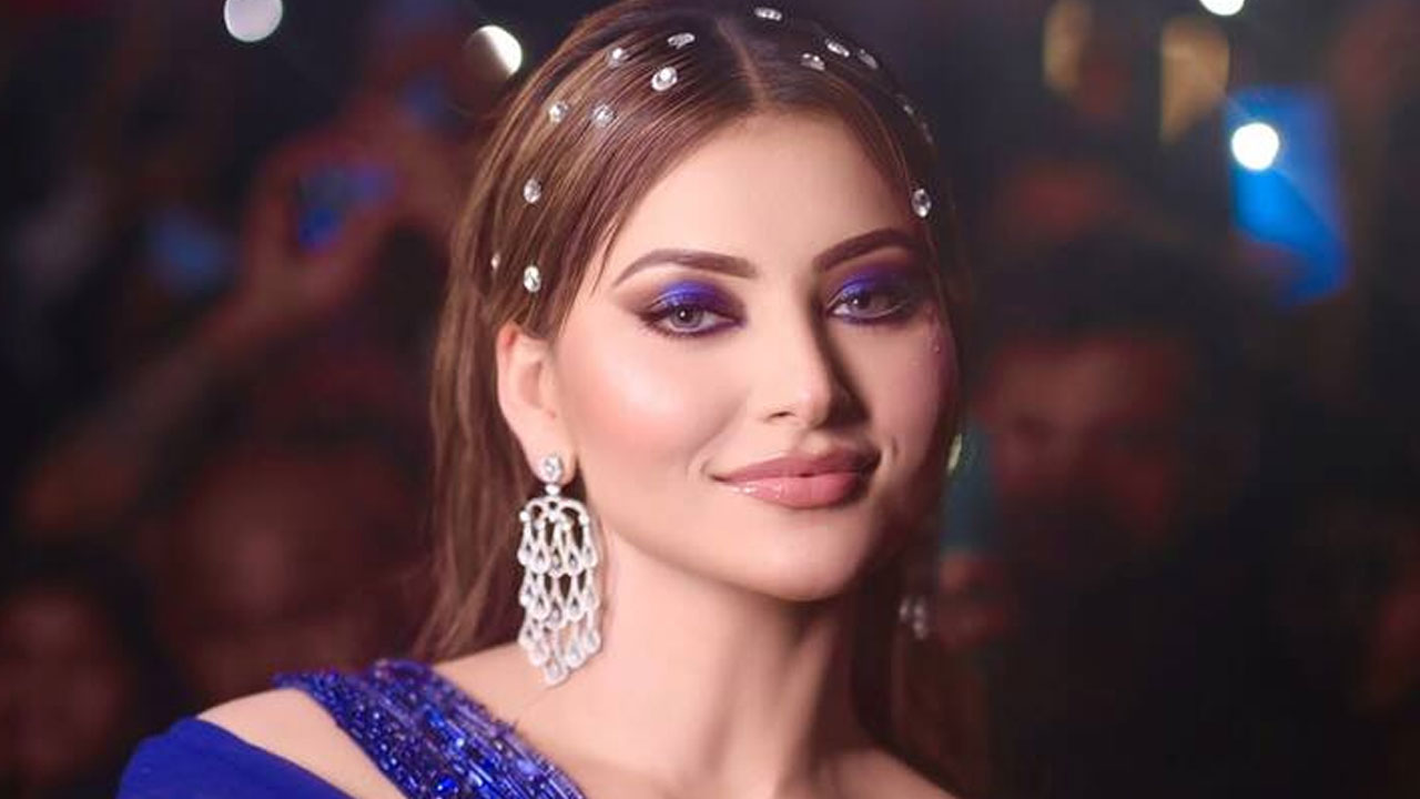 Urvashi Rautela | మ్యాచ్ చూడ్డానికి వెళితే ఈ హీరోయిన్ బ్యాగ్ నుండి రూ.70 లక్షల నగలు కొట్టేసిన దొంగలు