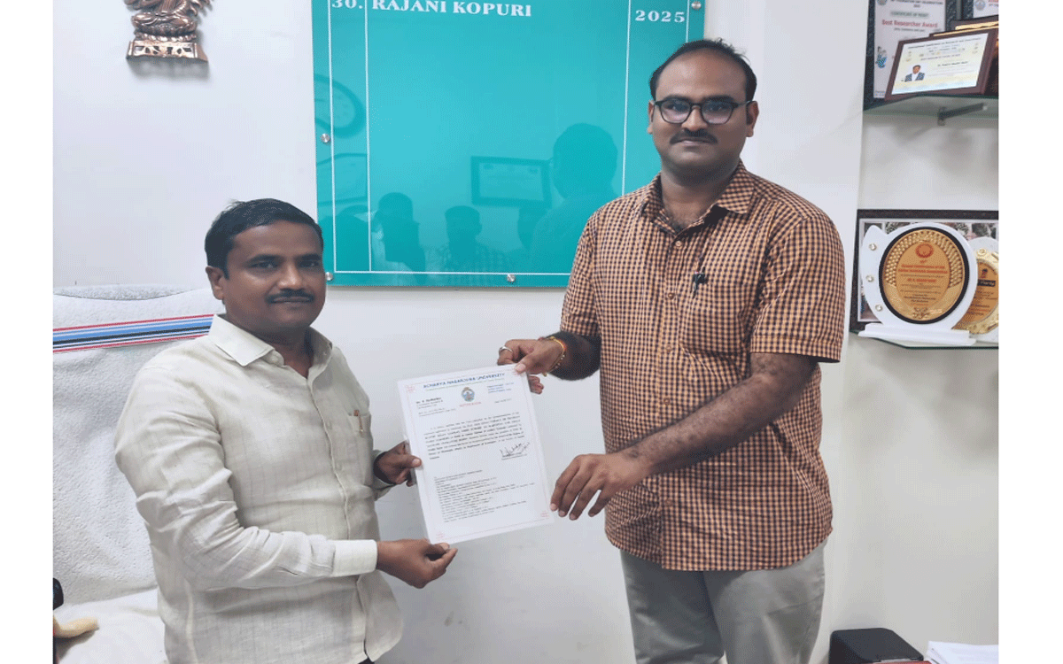 Suryapet : ప‌సునూరు వాసి మంద‌డి వెంక‌టేశ్‌రెడ్డికి ఏఎన్‌యూ డాక్ట‌రేట్‌