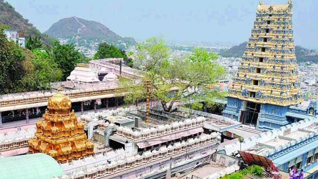 Cyclone Montha | మొంథా తుపాన్ ఎఫెక్ట్.. విజయవాడ దుర్గగుడి ఘాట్ రోడ్డు మూసివేత
