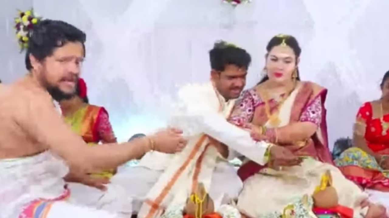 అతను సాఫ్ట్‌వేర్‌ ఇంజనీర్‌, ఆమె ఈఎన్‌టీ డాక్టర్‌గా పనిచేస్తున్నారు..