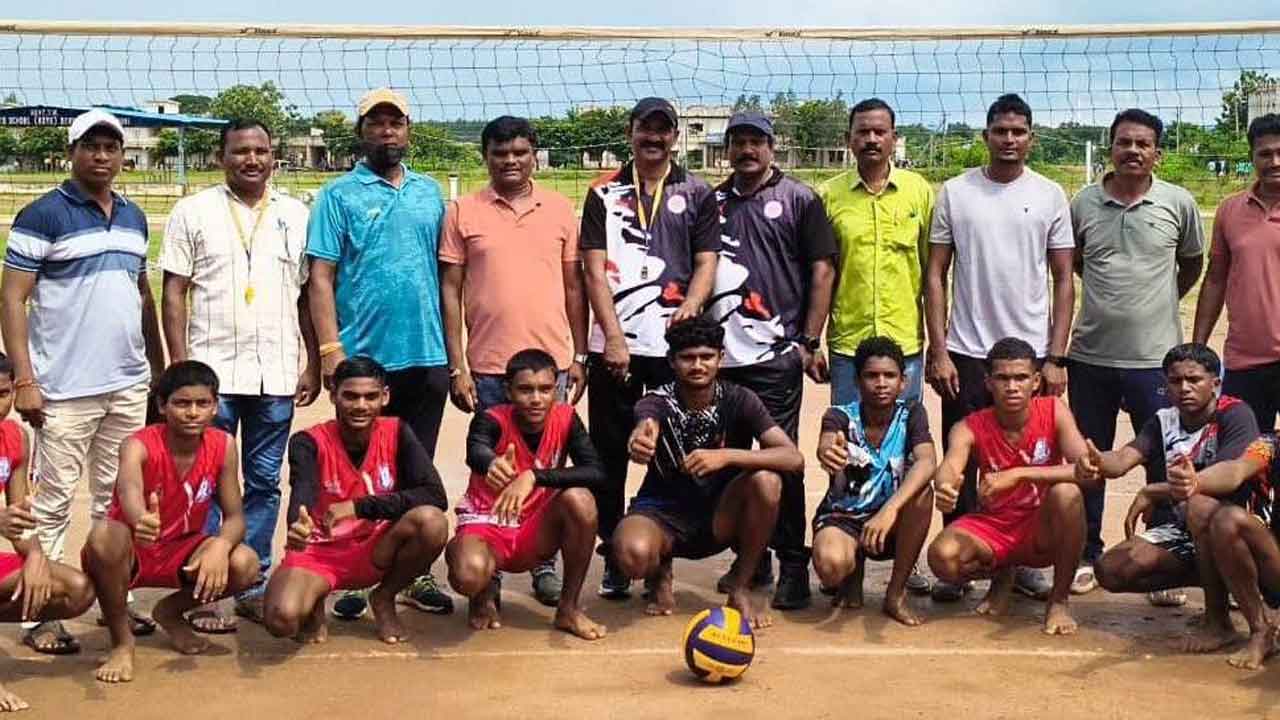 రాష్ట్రస్థాయి వాలీబాల్ పోటీలకు ఎంపిక