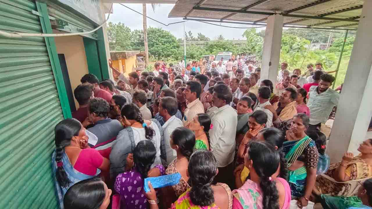 యూరియా ఇవ్వండి మహాప్రభో…