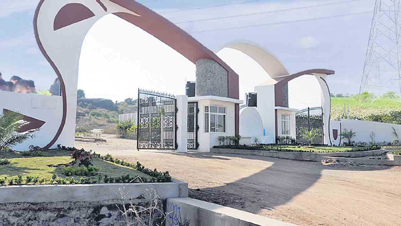 సమాచారం లేకుండా స్థానచలనం