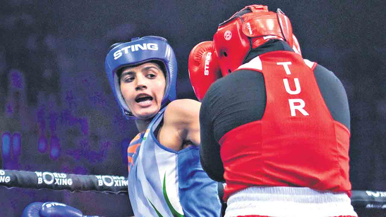 సెమీస్‌కు నుపుర్‌.. బాక్సింగ్‌ చాంపియన్‌షిప్స్‌లో పతకం ఖాయం