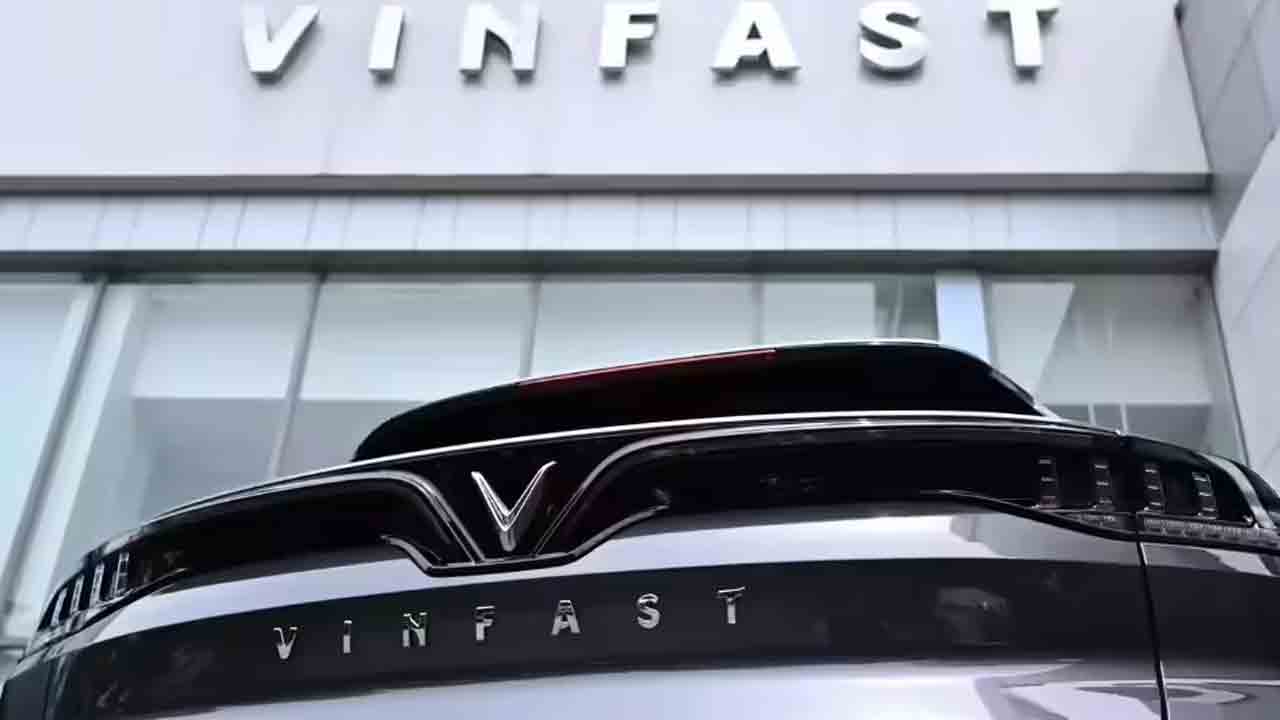 విన్‌ఫాస్ట్‌ ఈవీ షోరూం