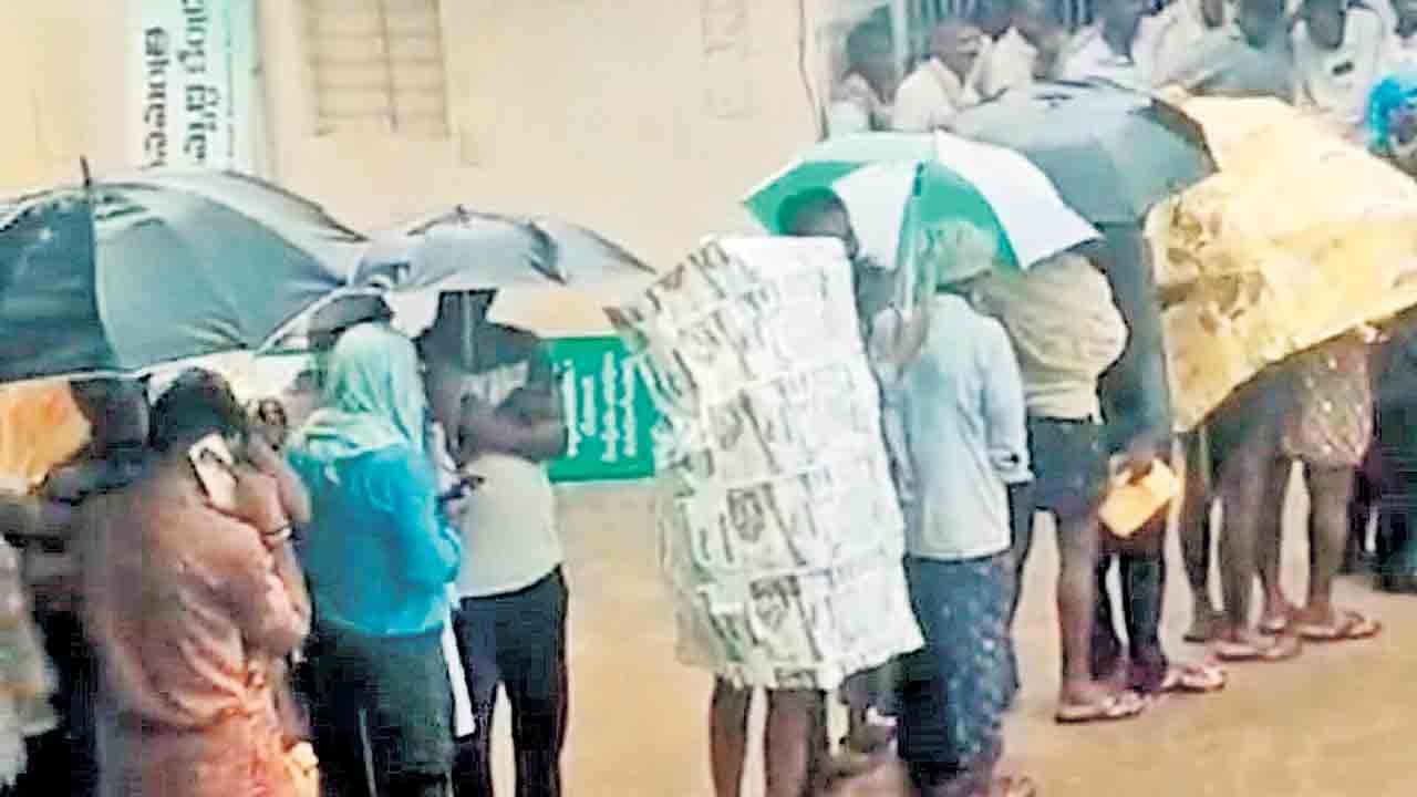 బిచ్చగాన్ని శేత్తిరి గదరా..?