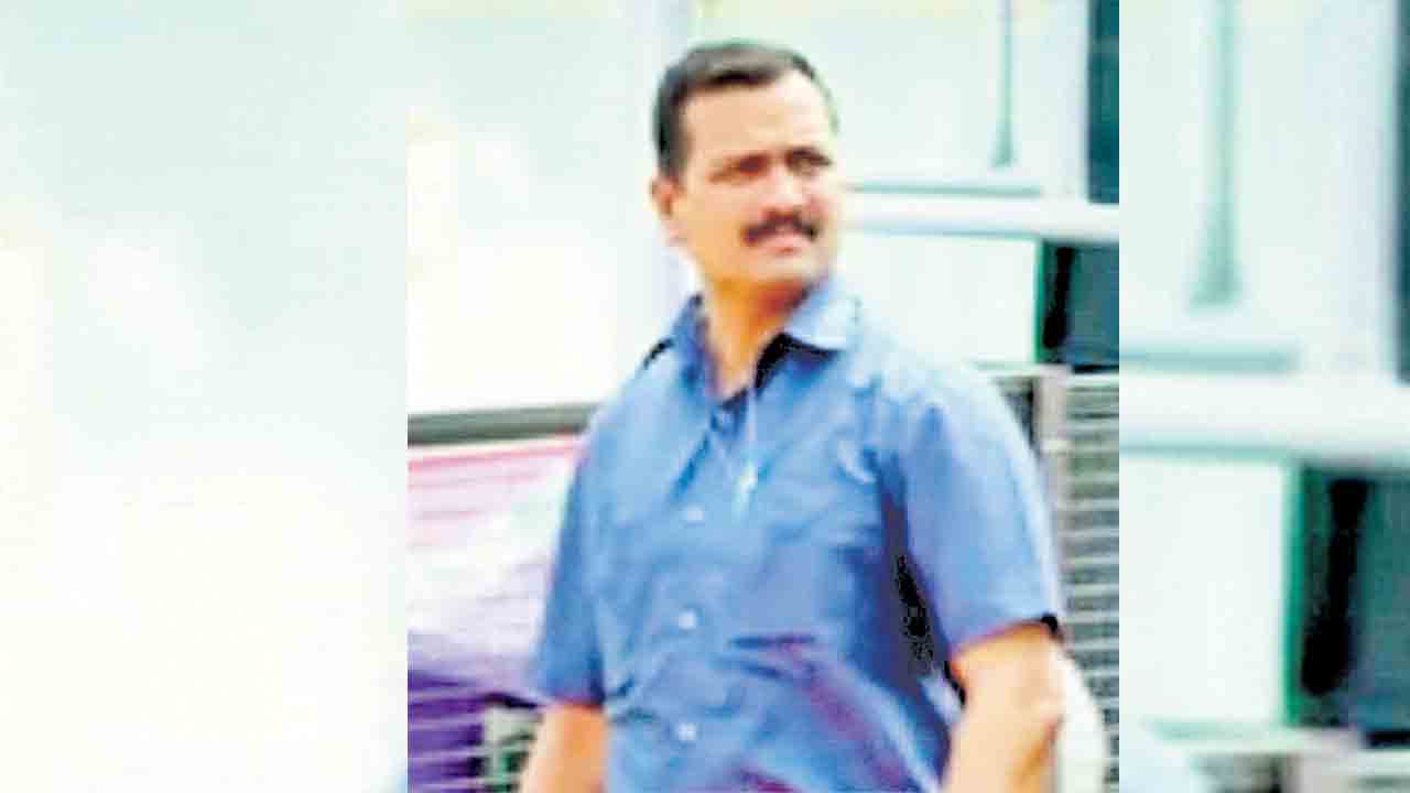 యూరియాను పక్కదారి పట్టించిన గన్మెన్ ఆలస్యంగా వెలుగులోకి..