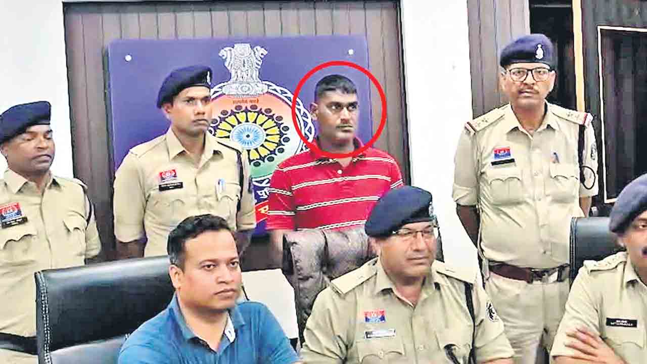 దేవునిపై హెచ్‌ఐవీ రోగి ప్రతీకారం.. గుడుల్లోని హుండీల లూటీ