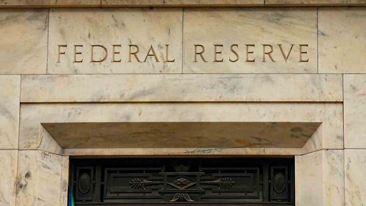 పావుశాతం వడ్డీరేట్లను తగ్గించిన ఫెడ్‌ రిజర్వ్‌