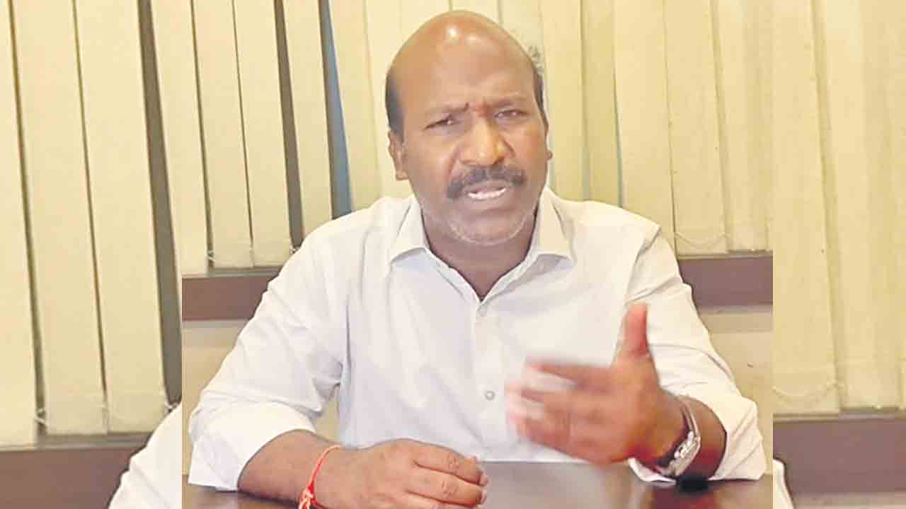 గీత దాటితే వేటు తప్పదు..!