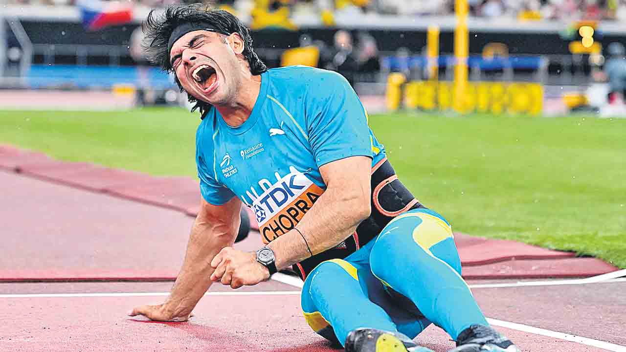 నీరజ్‌కు 8వ స్థానం.. నిరాశపర్చిన గోల్డెన్‌ బాయ్‌