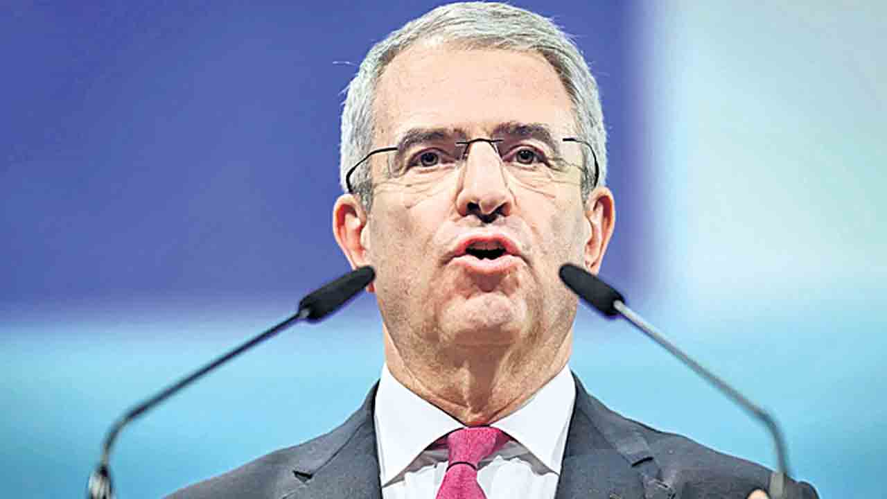 పీఏతో ఎఫైర్‌.. నెస్లే సీఈవోపై వేటు