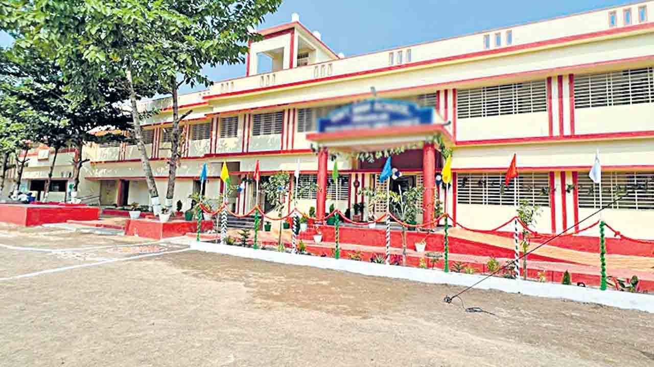 నేటి నుంచి బీఏఎస్‌ స్కూళ్ల మూసివేత