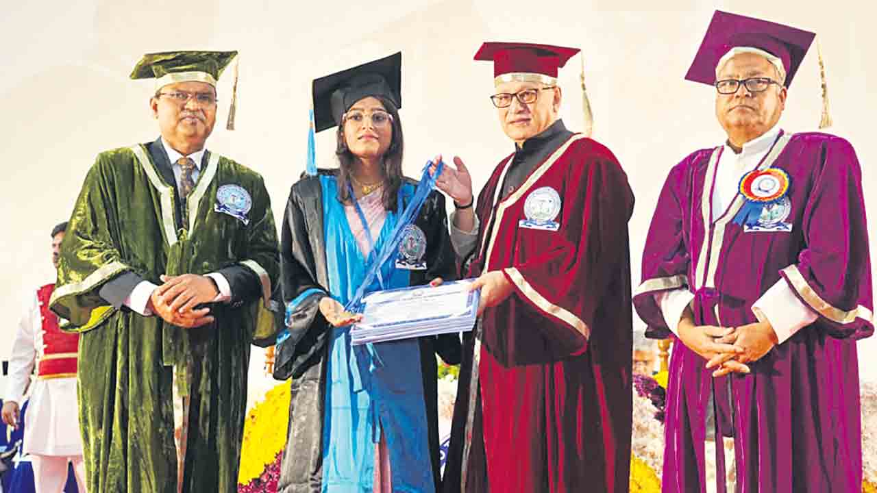 పశుసంపద అభివృద్ధికి పాటుపడాలి