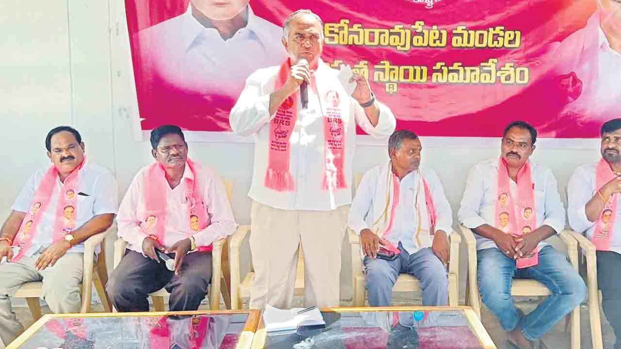 కాంగ్రెస్‌ది దిక్కుమాలిన పాలన.. అలవిగాని హామీలిచ్చి.. ఏ ఒక్కటీ నెరవేర్చడం లేదు