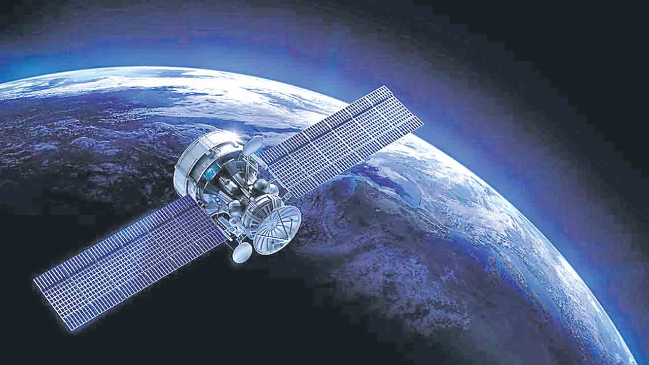 భారతీయ శాటిలైట్లకు ‘బాడీగార్డులు’!