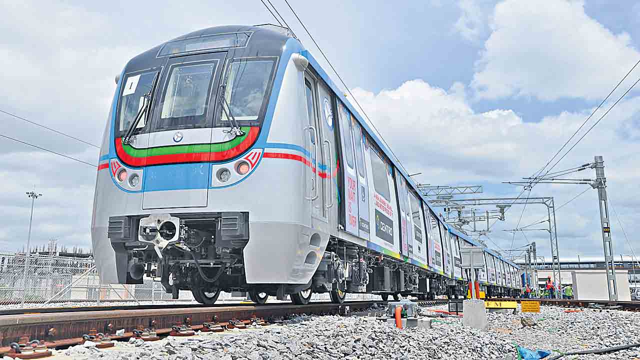 Hyderabad Metro | సర్కారు తప్పిదంతోనే మెట్రో భారం..! లోపభూయిష్టంగా మెట్రో విస్తరణ ప్రాజెక్టు డీపీఆర్‌