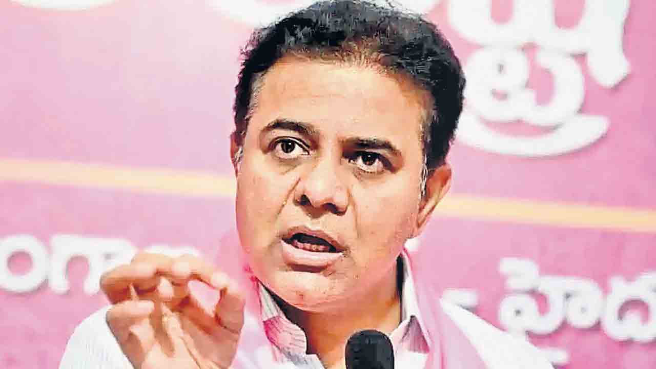 రేవంత్‌ ఈగోతో 15 వేల కోట్ల నష్టం