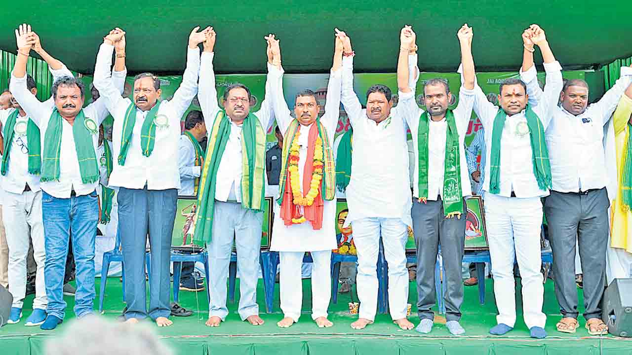 ఎస్టీ జాబితా నుంచి లంబాడీలను తొలగించాలి