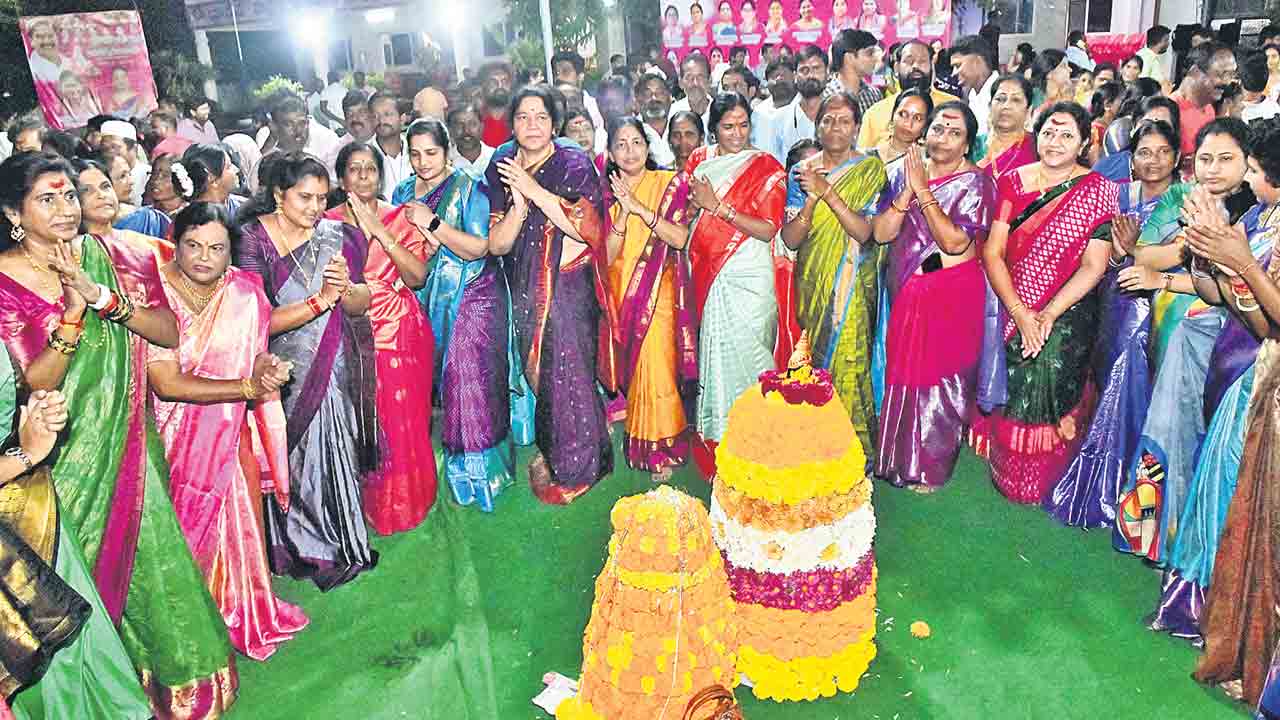 అంబరాన్నంటిన సంబురం