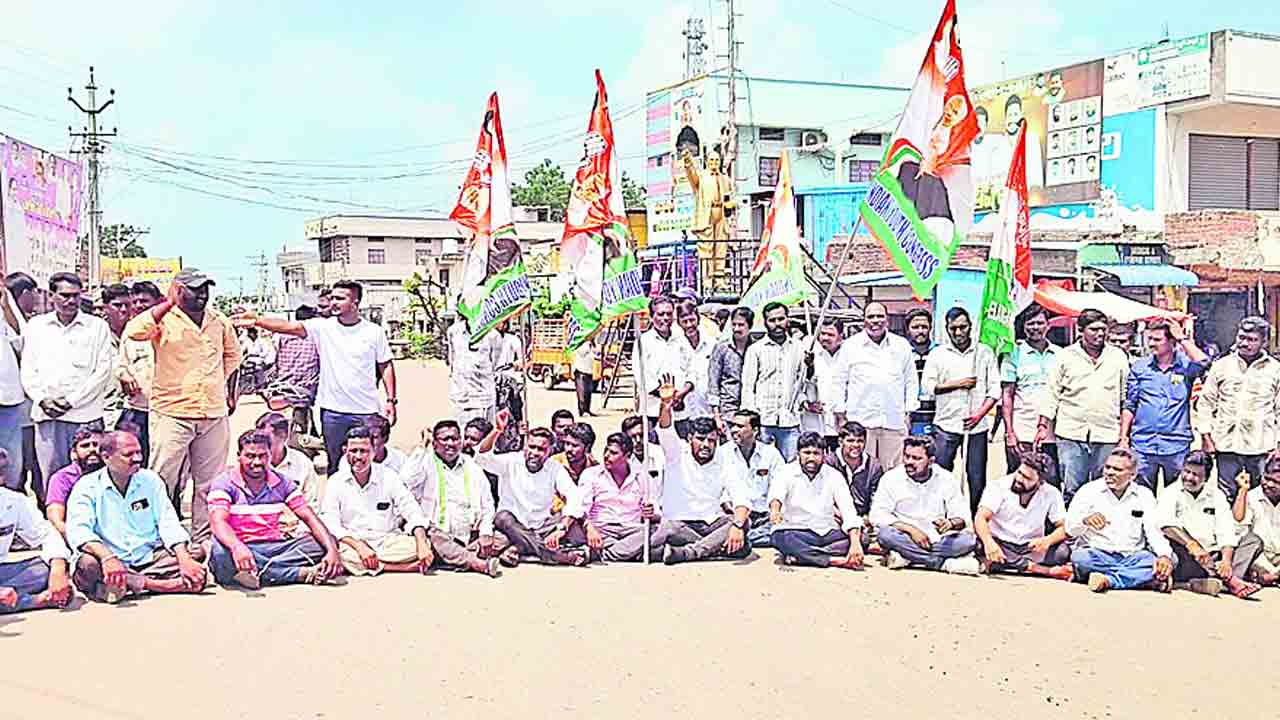 భూపాలపల్లి కాంగ్రెస్‌లో ఇసుక కుంపటి