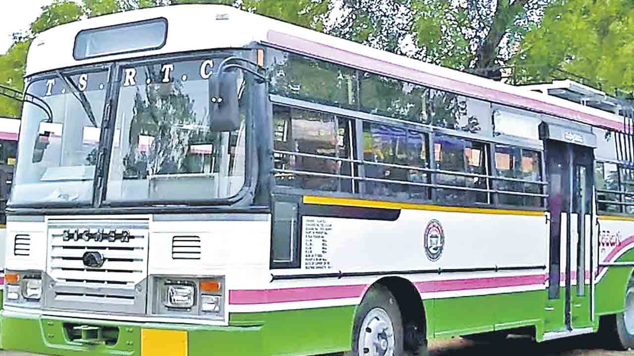 పండుగ ప్రజలకు కాదు.. ఆర్టీసీకి!